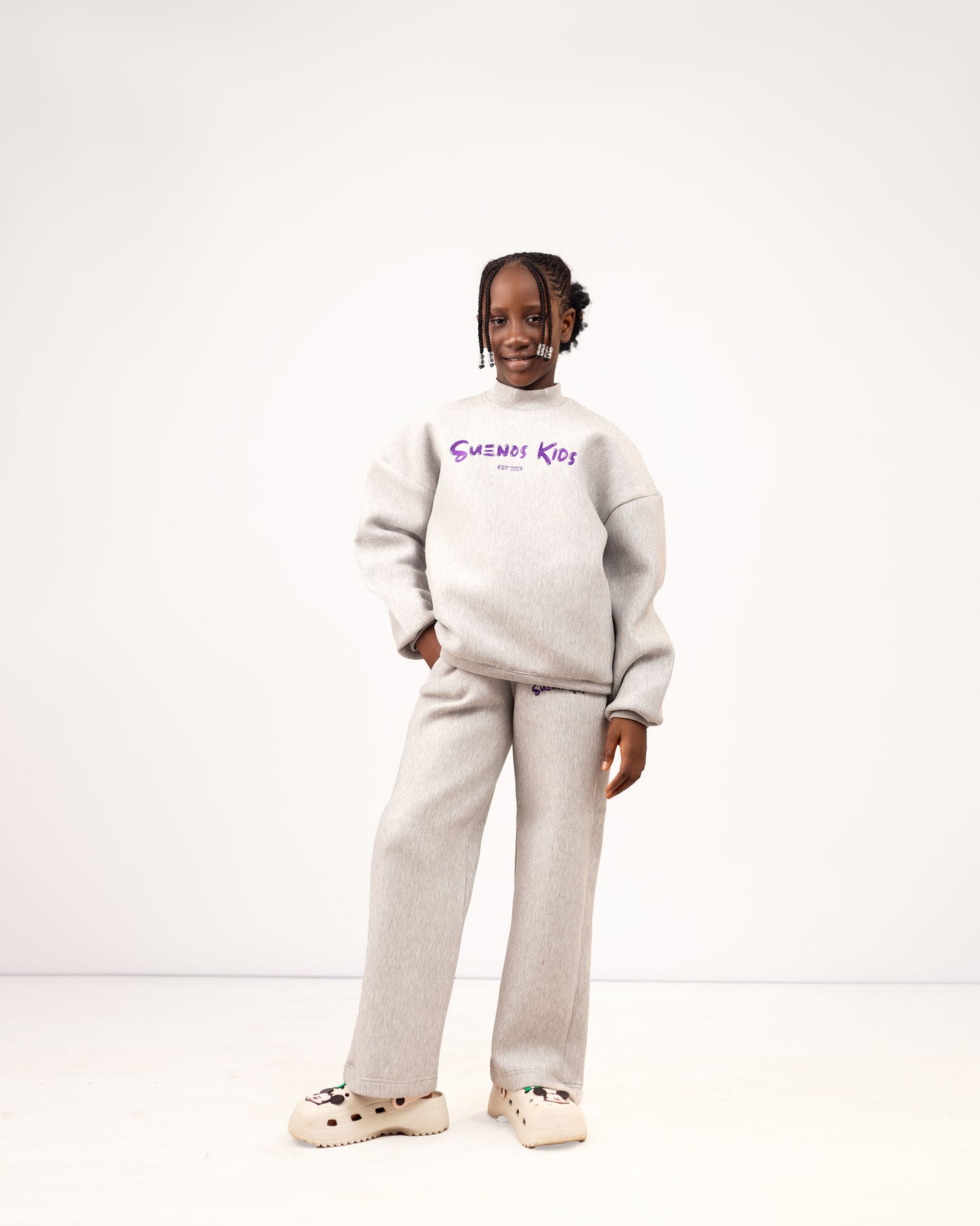 THE SUENOS KIDS SET – Unisex Sweat-Trouser Monogram Set